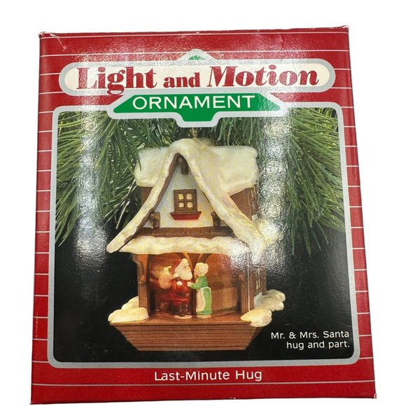 Hallmark Keepsake Magic Ornament Light Motion Mr Mrs Santa Claus Hug Christmas - Picture 6 of 14